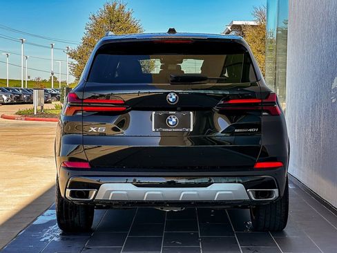 New 2025 BMW X5 sDrive40i w/ Climate Comfort Package image 6