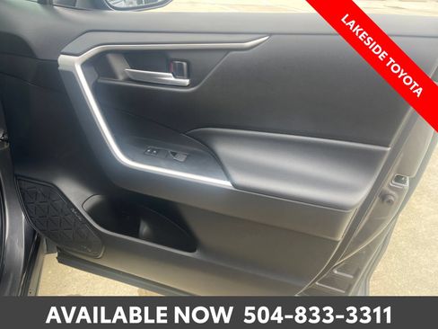 Used 2025 Toyota RAV4 XLE FWD image 18