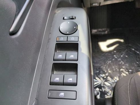Used 2025 Hyundai Kona SEL FWD image 22