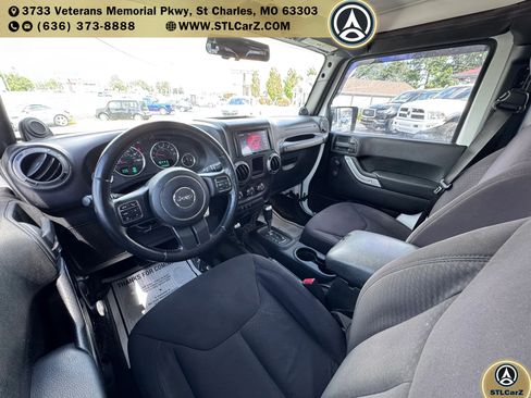 Used 2013 Jeep Wrangler Unlimited Sport w/ Connectivity Group AWD/4WD image 10