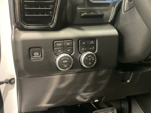 Used 2026 GMC Sierra 2500 AT4 w/ AT4 Premium Plus Package AWD/4WD image 8