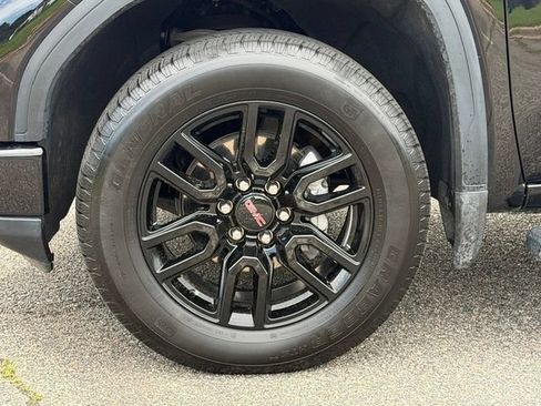 Used 2024 GMC Sierra 1500 Elevation w/ LPO, Elevation Black Package AWD/4WD image 29