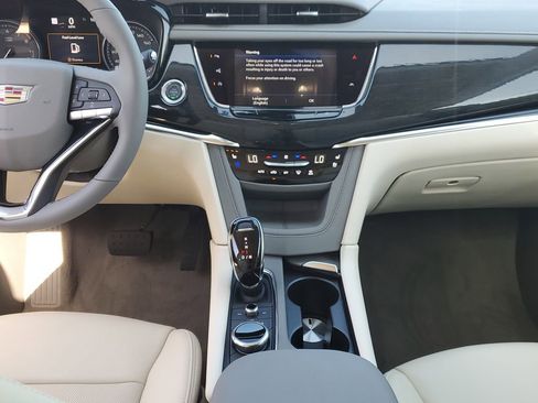 New 2025 Cadillac XT6 Premium Luxury w/ Technology Package image 15