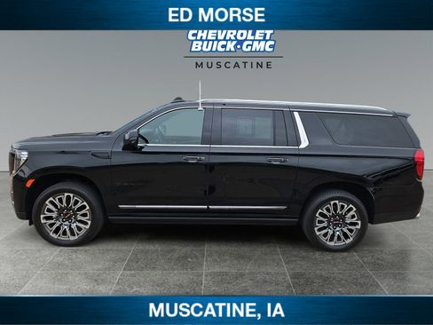 Used 2023 GMC Yukon XL Denali Ultimate w/ LPO, Floor Liner Package AWD/4WD image 2
