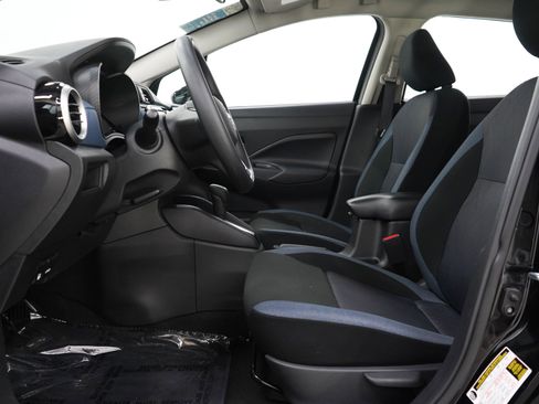 Used 2025 Nissan Versa SV FWD image 20