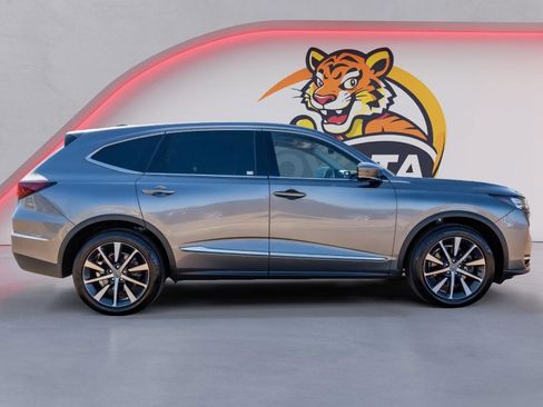 Used 2025 Acura MDX SH-AWD w/ Technology Package image 4