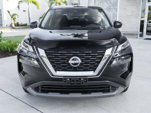 Used 2023 Nissan Rogue S AWD/4WD image 3