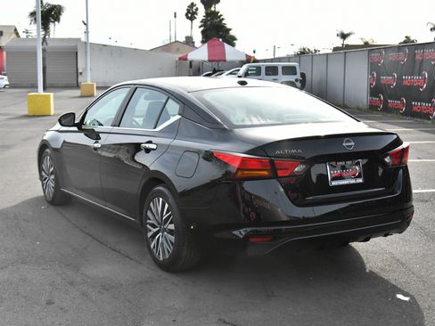Used 2025 Nissan Altima 2.5 SV image 6