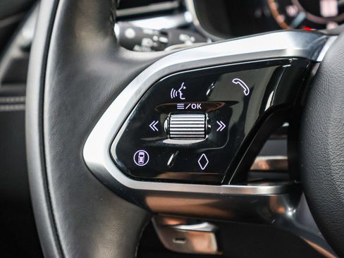 Used 2025 Jaguar F-PACE R-Dynamic S image 35