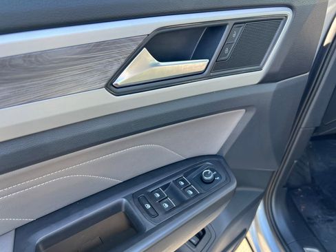 Used 2022 Volkswagen Atlas Cross Sport SE image 13