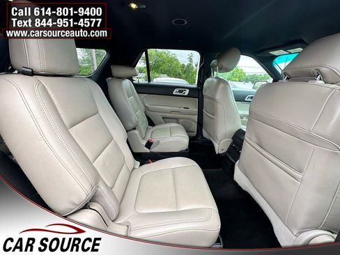 Used 2014 Ford Explorer XLT w/ Equipment Group 202A AWD/4WD image 26