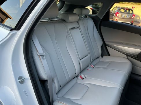 Used 2022 Hyundai Nexo Blue image 21