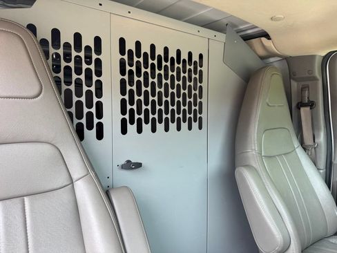 Used 2017 Chevrolet Express 2500 RWD image 12