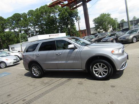 Used 2018 Dodge Durango SXT w/ Quick Order Package 2BB AWD/4WD image 9