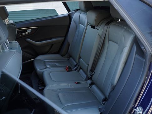 Used 2019 Audi Q8 Prestige w/ Adaptive Chassis Package image 23