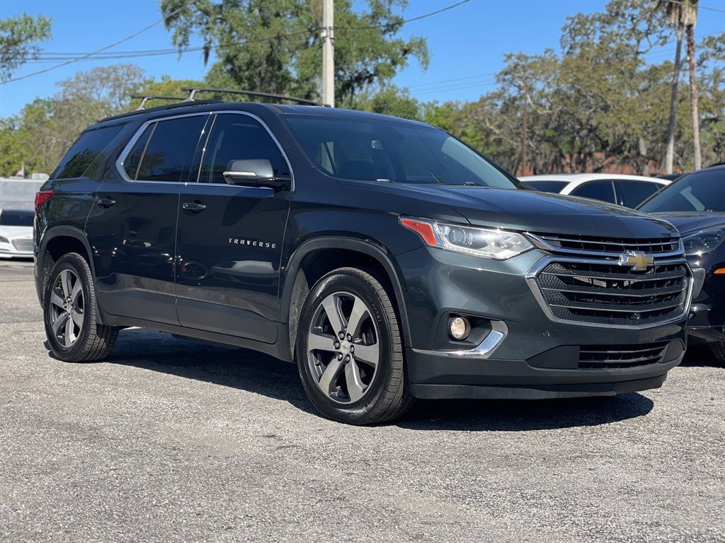Used 2020 Chevrolet Traverse LT w/ LT Premium Package AWD/4WD image 13