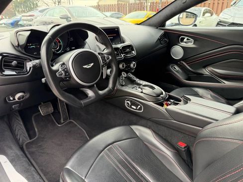 Used 2019 Aston Martin V8 Vantage Coupe image 10