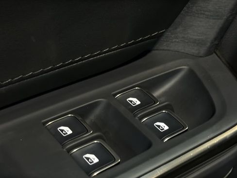 Used 2024 Rivian R1S Adventure AWD/4WD image 21