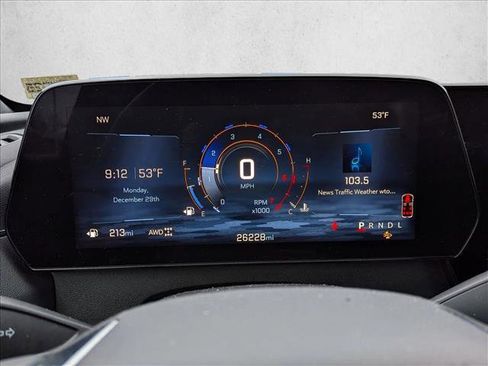 Used 2025 Chevrolet Traverse LT image 10