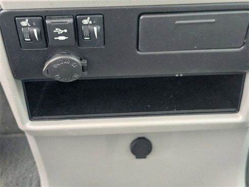 Used 2018 Toyota Sienna XLE w/ XLE Navigation Package image 23