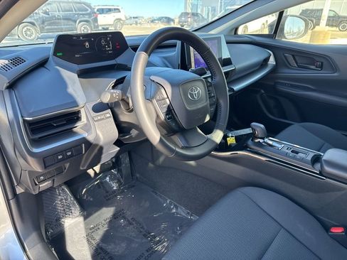 Used 2024 Toyota Prius LE AWD/4WD image 7