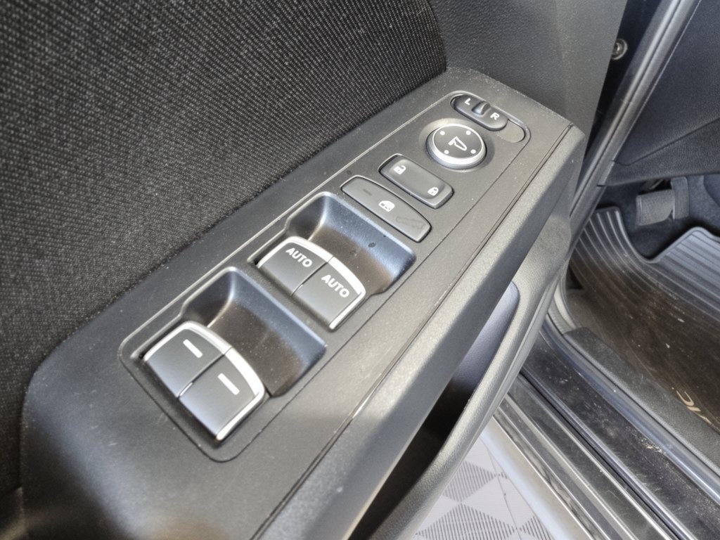 Used 2023 Honda Civic EX image 12
