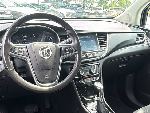 Used 2020 Buick Encore Preferred FWD image 11