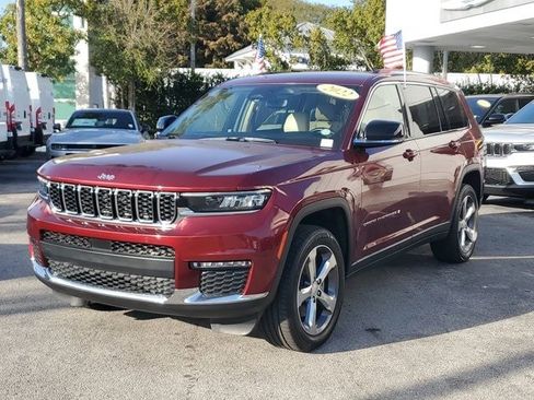 Used 2022 Jeep Grand Cherokee L Limited image 3