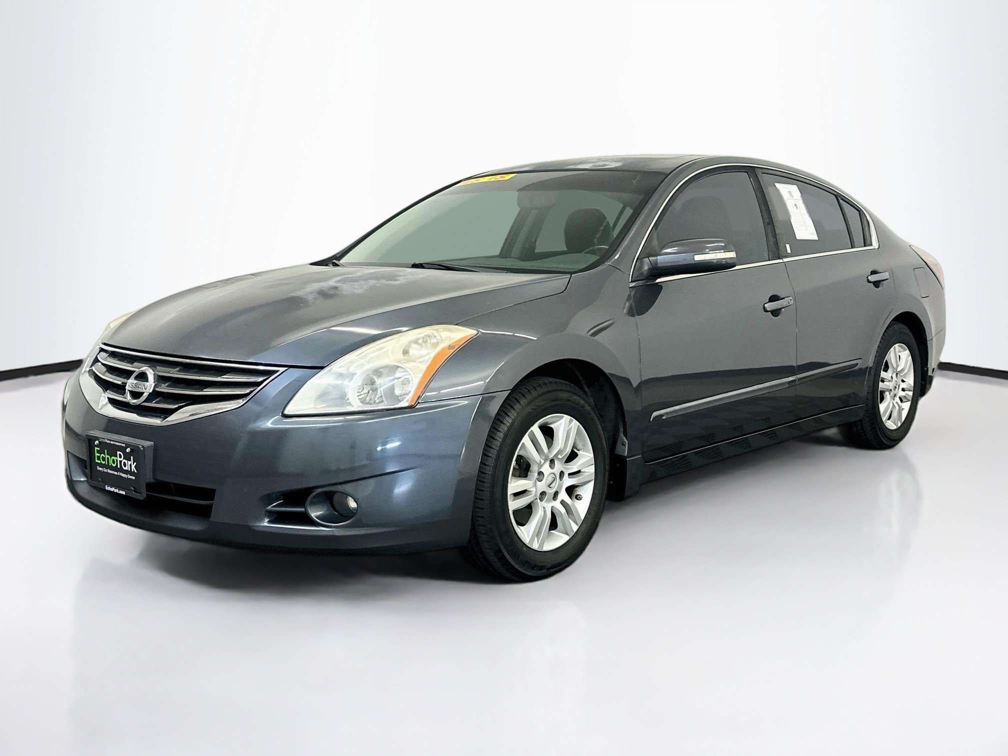 Used 2010 Nissan Altima 2.5 SL w/ SL Pkg FWD image 3