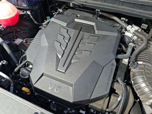 Certified 2024 Kia Carnival LX image 27