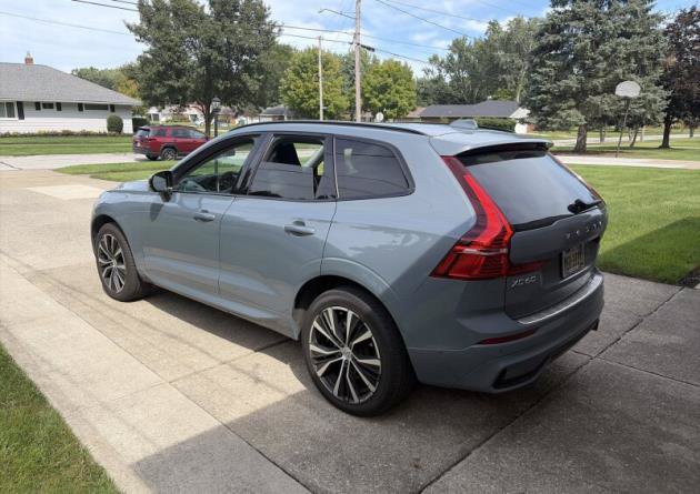 Used 2023 Volvo XC60 B5 Plus w/ Protection Package Premier AWD/4WD image 7