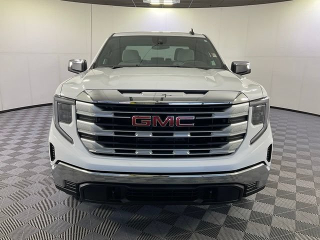 Used 2024 GMC Sierra 1500 SLE AWD/4WD image 2
