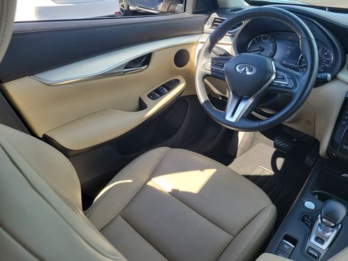 Used 2019 INFINITI QX50 Luxe image 15