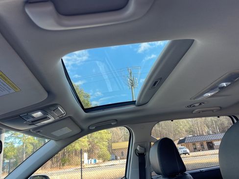 Used 2021 Kia Telluride EX image 20