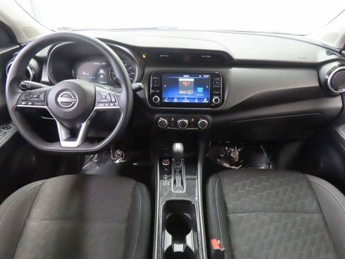 Used 2024 Nissan Kicks SV image 14