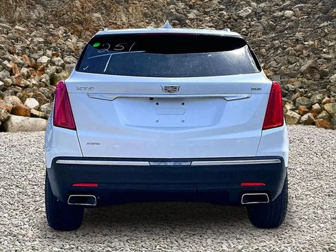 Used 2017 Cadillac XT5 Luxury w/ Driver Awareness Package AWD/4WD image 4