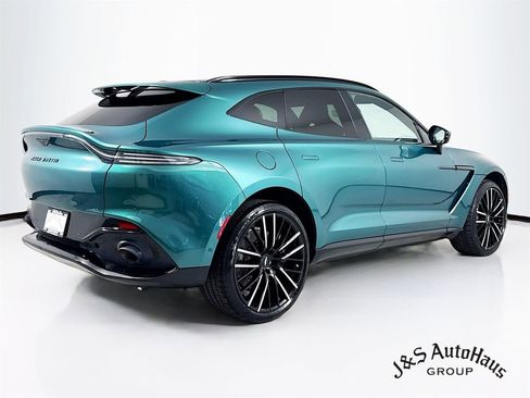 Used 2022 Aston Martin DBX image 7