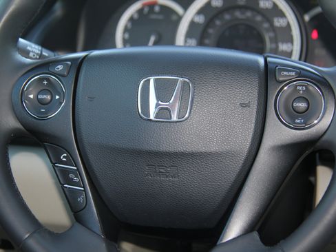 Used 2015 Honda Accord EX-L image 12
