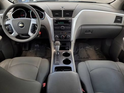 Used 2009 Chevrolet Traverse LT FWD image 13