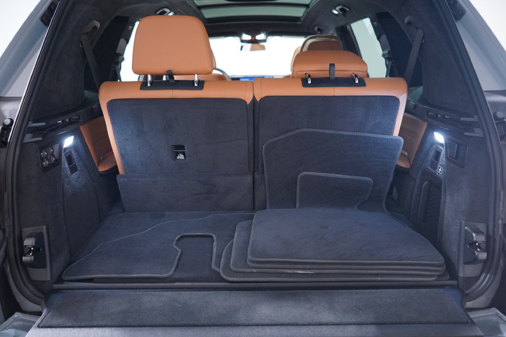 Used 2026 BMW X7 xDrive40i w/ M Sport Package AWD/4WD image 26