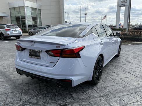 Used 2024 Nissan Altima 2.0 SR image 7