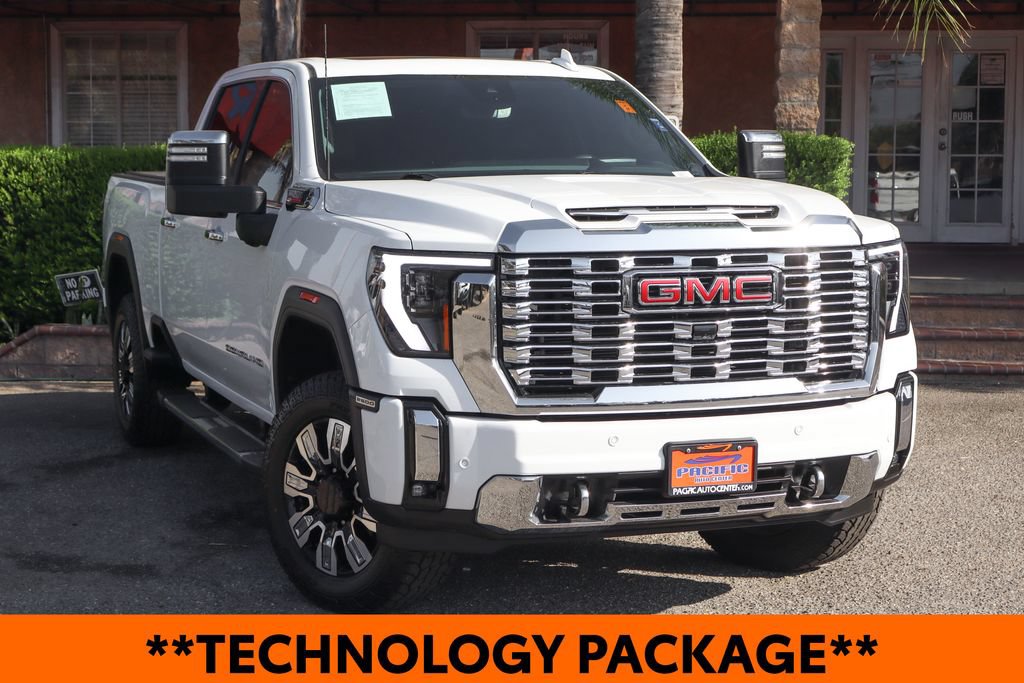 Used 2024 GMC Sierra 2500 Denali w/ Denali Reserve Package AWD/4WD image 2