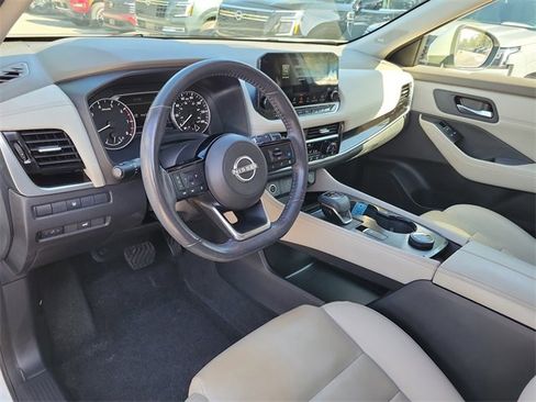 Used 2023 Nissan Rogue SL w/ SL Premium Package image 12