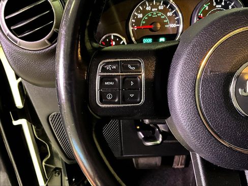 Used 2017 Jeep Wrangler Sport AWD/4WD image 11