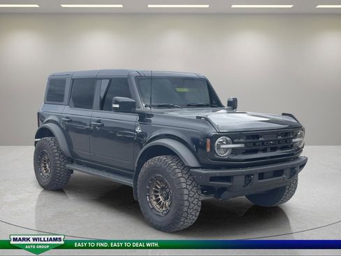 Used 2023 Ford Bronco Outer Banks w/ Sasquatch Package AWD/4WD image 1