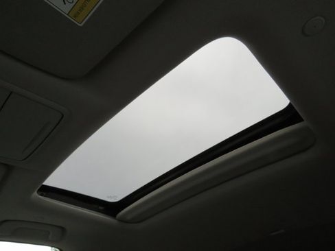 Used 2024 Honda CR-V EX-L image 6