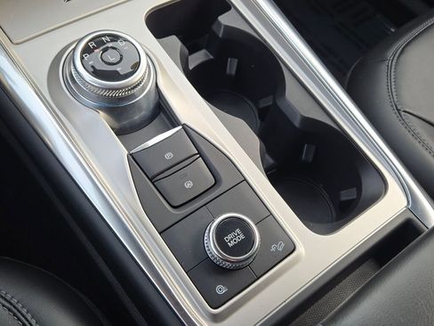 Used 2022 Ford Explorer XLT w/ Equipment Group 202A image 28