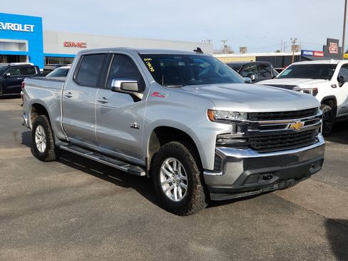 Used 2020 Chevrolet Silverado 1500 LT w/ Texas Edition image 6