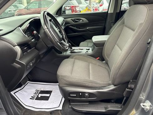 Used 2020 Chevrolet Traverse LT FWD image 11