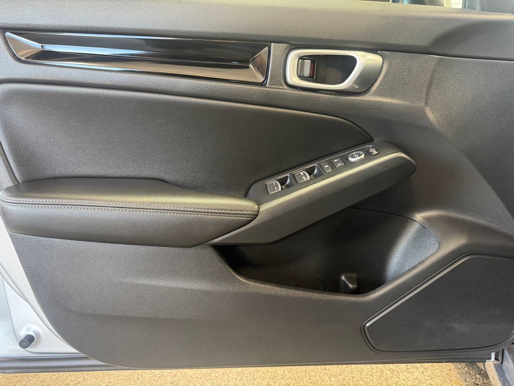 Used 2024 Honda Civic EX-L image 11